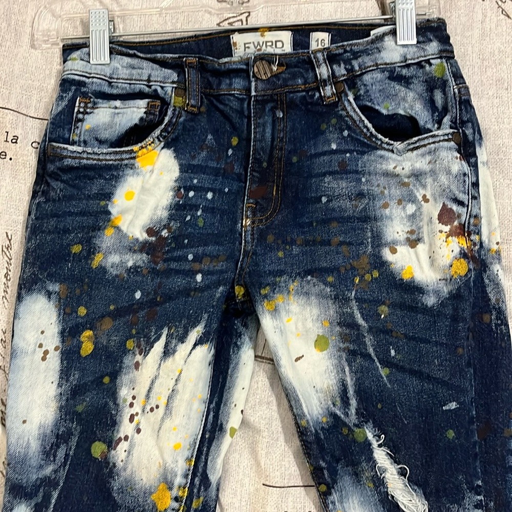 FWRD Denim stretchy skinny jeans/blue w/paint droplet look/brand new/never worn